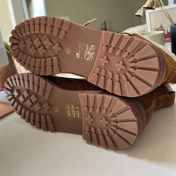 Clair Lace-Up Boot in Shearling-Lined Suede - Picture 5 of 6